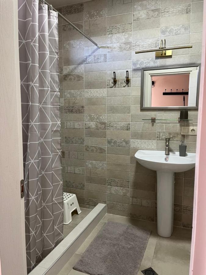 A Cozy House For Guests Apartment Кобулети Екстериор снимка